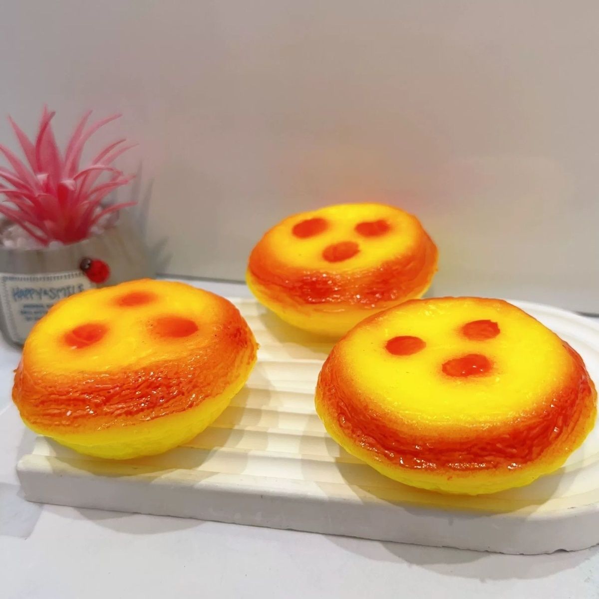  Our handmade and unique hamster and cat paw squeeze toys, perfect for stress relief on the go.
 Crafted from safe tpr material, these toys are soft, durable, and can withstand repeated squeezing without losing shape.
 The plush feeling mimics real paws, enhancing the tactile experience.
 Combat stress by squeezing and flattening these adorable toys to release negative emotions, as they quickly regain their original shape.
 Measuring 5.