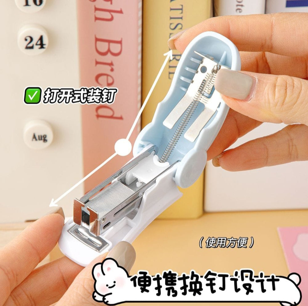 Stapler with Pins Blister Pack- Mixed Color