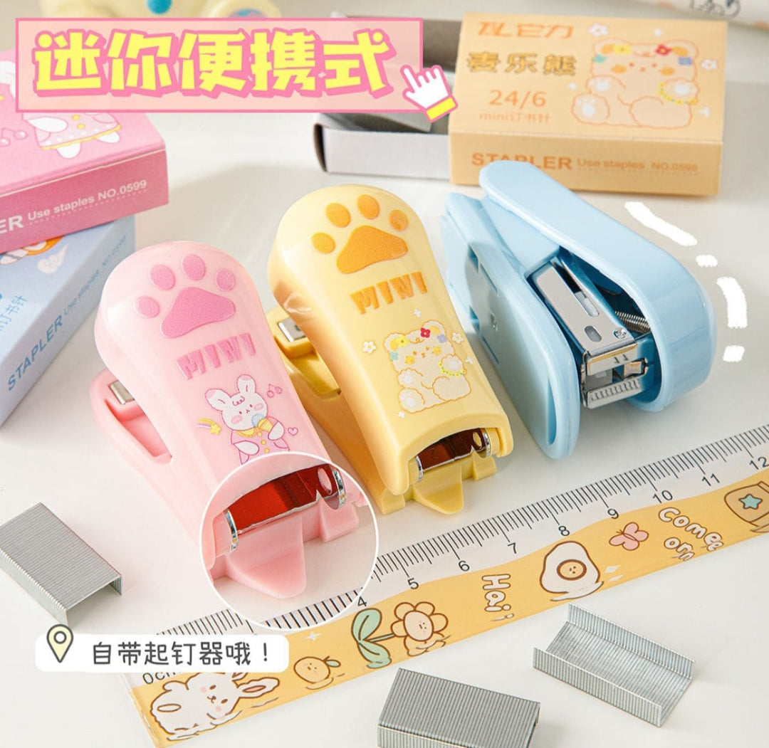 Stapler with Pins Blister Pack- Mixed Color