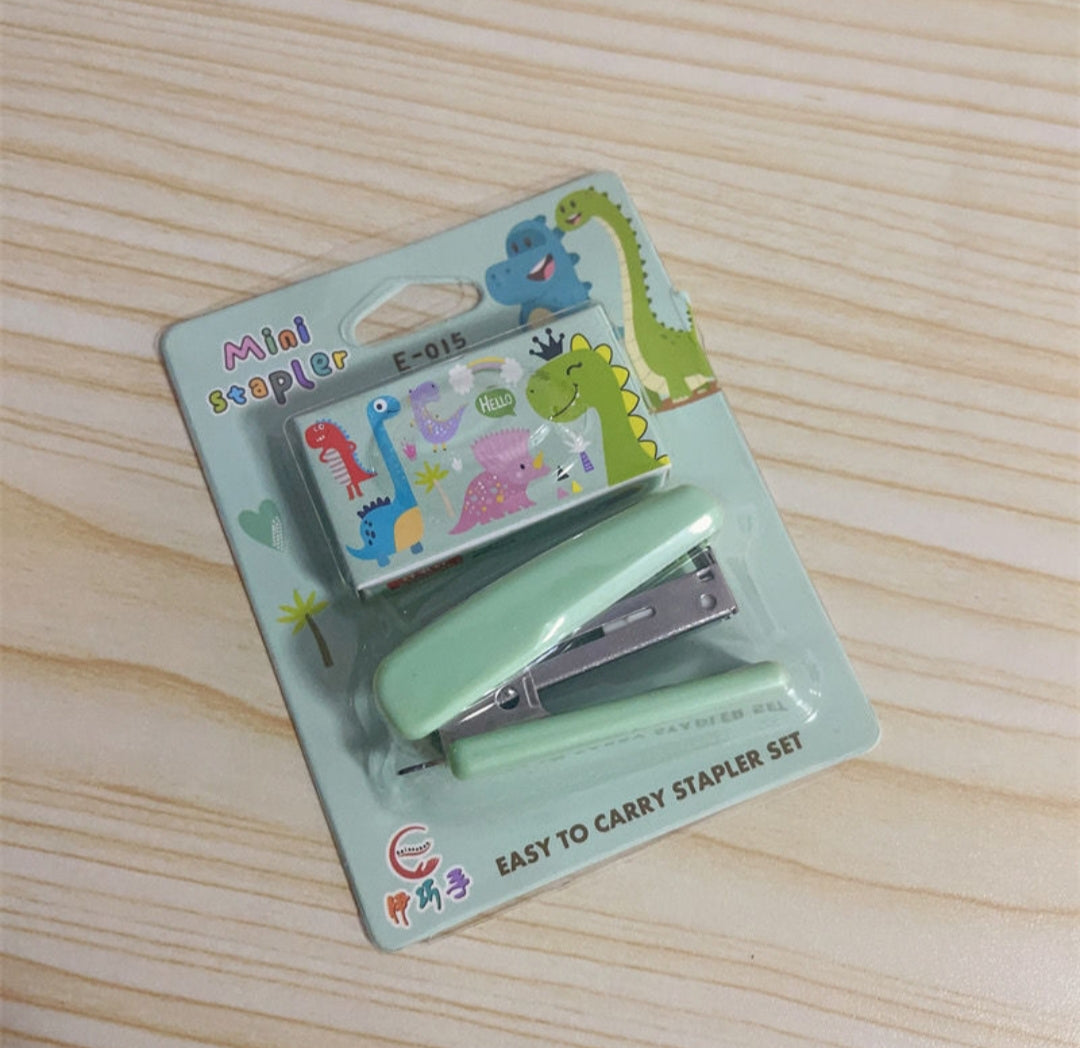 Stapler with Pins Blister Pack- Mixed Color