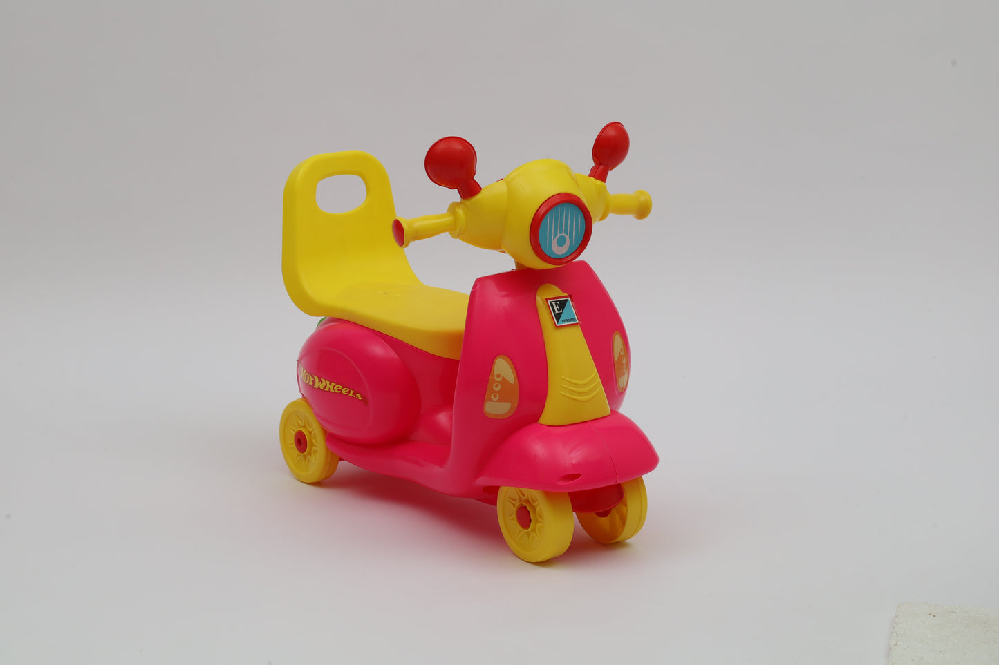 Evergreen Vespa Hotwheels Bike