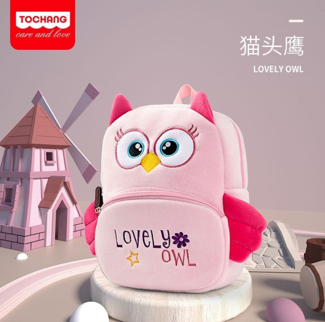 Branded Backpacks – Trendy & Durable Kids’ School Bags (22×7×26 cm, Mixed Designs – XS085)

Upgrade your kids’ style with our Branded Backpacks, featuring popular character designs from cartoons and movies that children love. With a perfect size of 22×7×26 cm, these bags offer enough space for books, lunch, stationery, or toys – making them ideal for school and day trips.

Made from high-quality materials with mixed design options, these backpacks are lightweight, durable, and easy to carry – perfect for gr